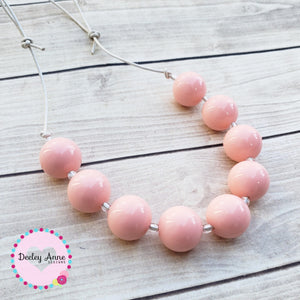 Peach solid necklace